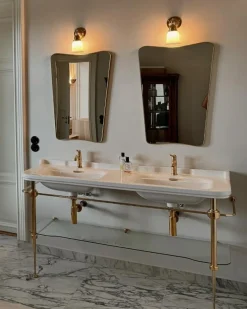 Art Deco - Dubbeltvättställ 150 cm på guldställning & glashylla