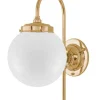 Badrumslampa - Blomberg 80 mässing, opalvit klot