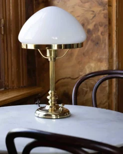Bordslampa - Karlfeldt mässing, toppig vit