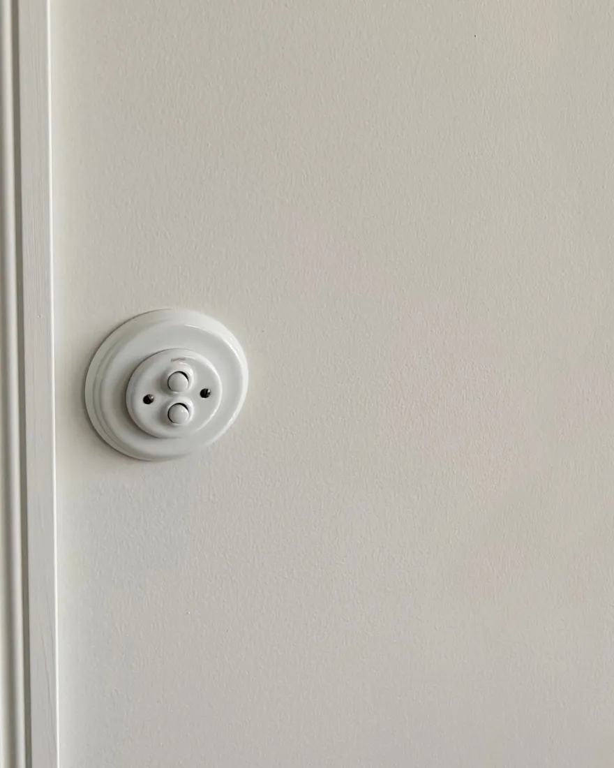 Dimmer dubbel tryckknapp vitt porslin - Fontini infällt