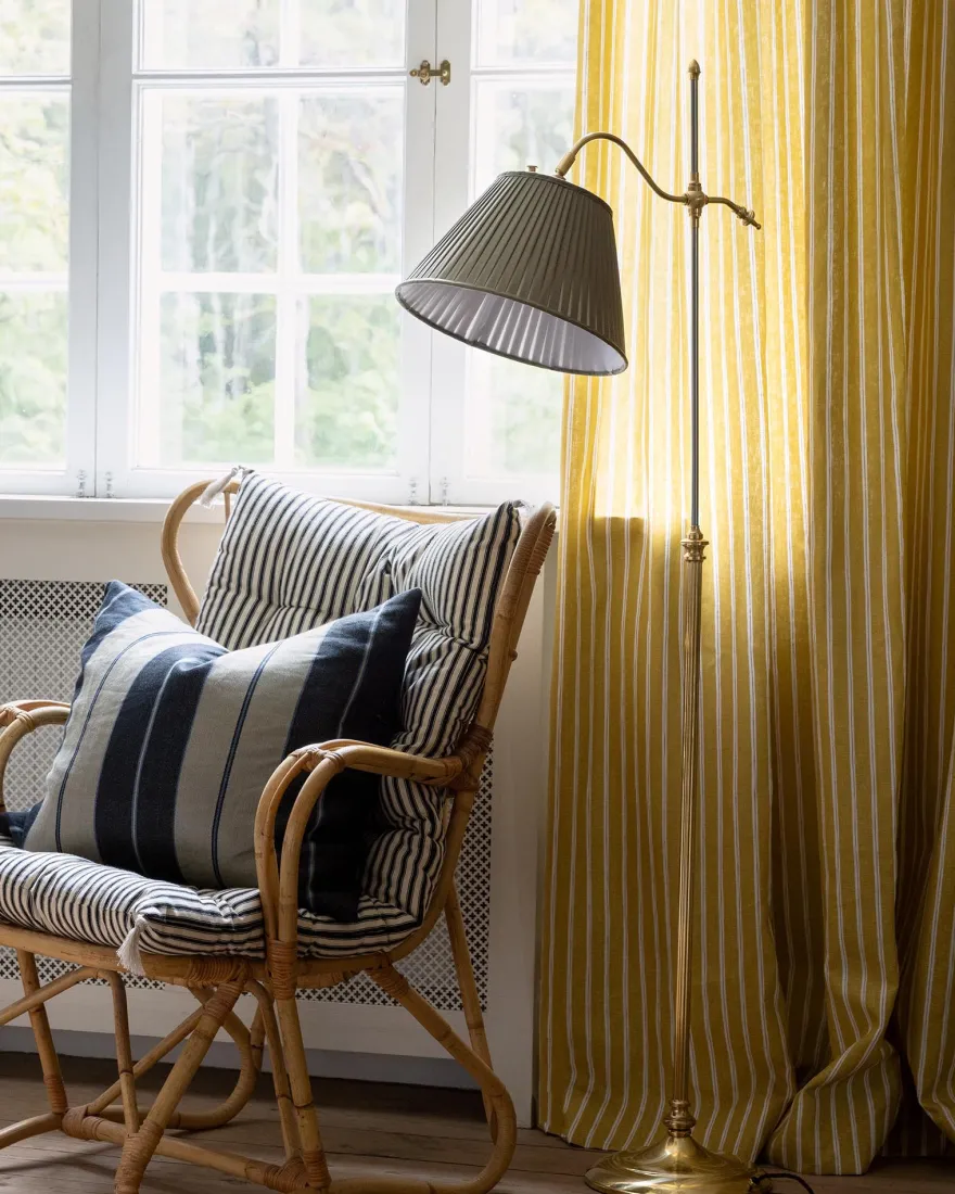 Golvlampa - Gullberg mässing, olivgrön skärm