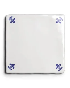 Kakel Mayfair - Elfenbensvit/blå lilja 13 x 13 cm blank, lätt vågigt
