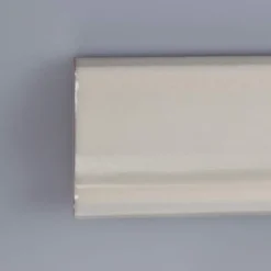 Kakel Mayfair - Krackelerad antikvit bröstlist 5 x 13 cm blank, lätt vågigt