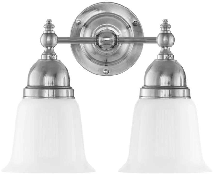 Vägglampa - Bergman nickel, opalvit klocka