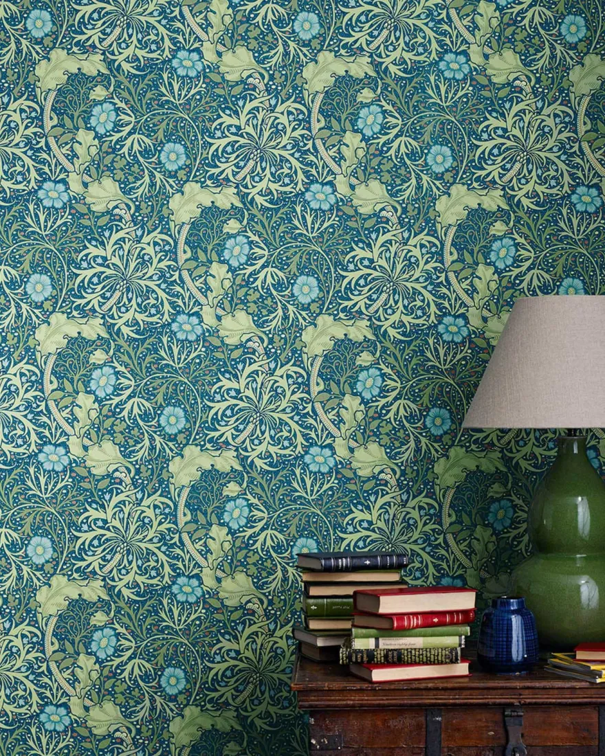 William Morris & Co. Tapet - Morris Seaweed Red/Gold