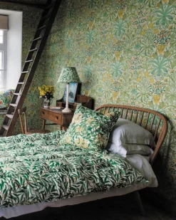 William Morris & Co. Tapet - Woodland Weeds sap green